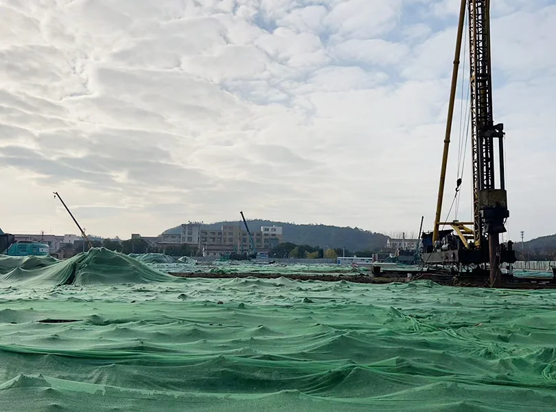 Construction work on the roof of Longxin’s new factory